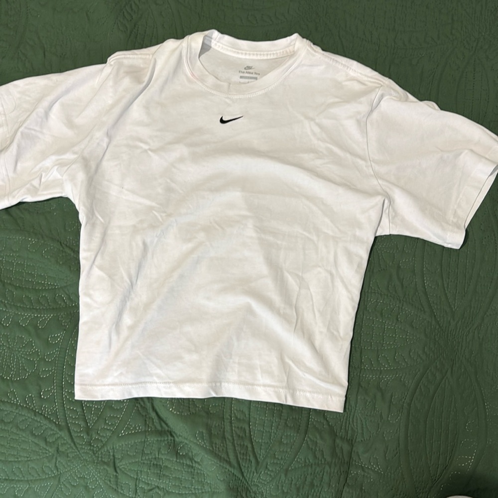 Nike tee